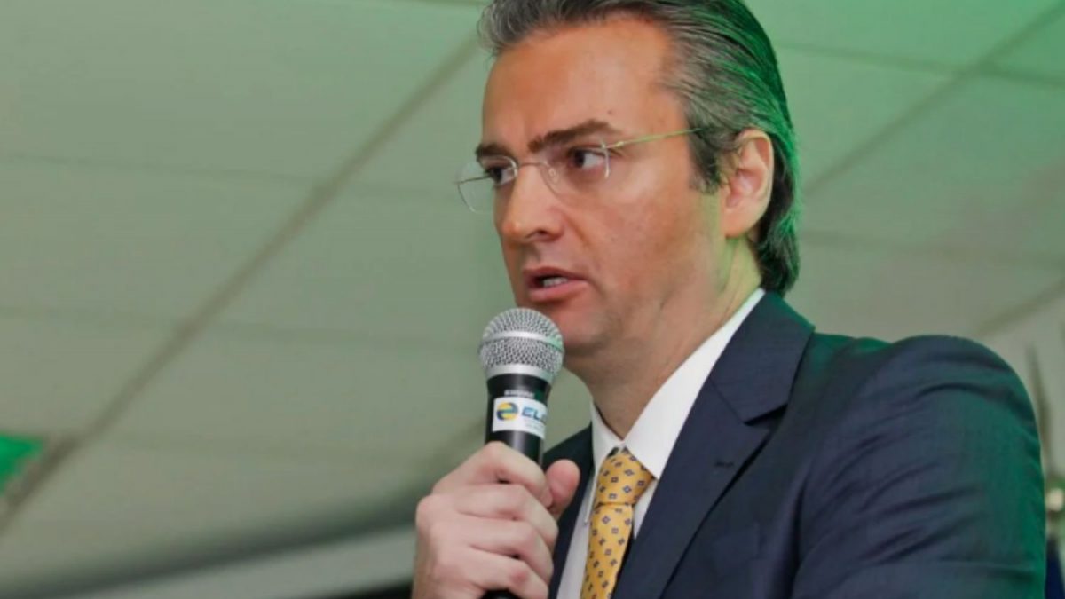 Bolsonaro nomeia Rolando Alexandre como diretor-geral da PF