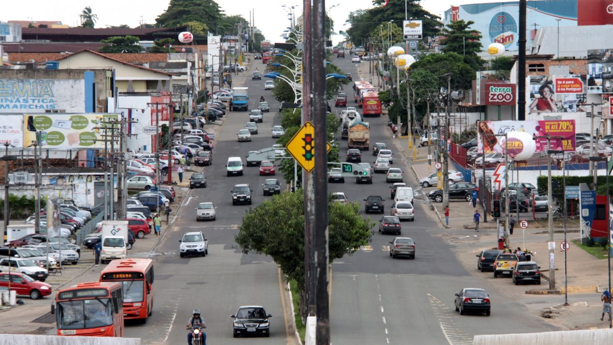 Comércio volta a funcionar a partir de segunda, 25