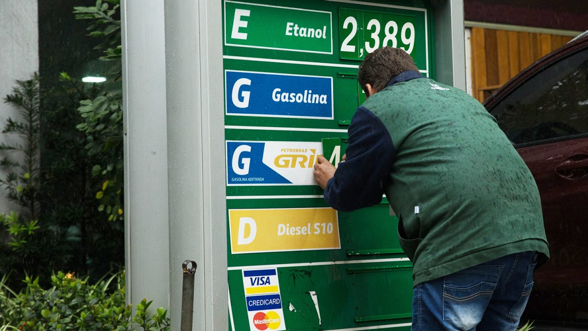 Governo Federal sobe preço da Gasolina pela sexta vez no ano