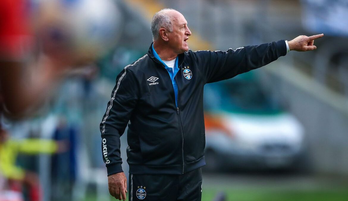 Felipão deixa comando técnico do Grêmio após derrota para Santos