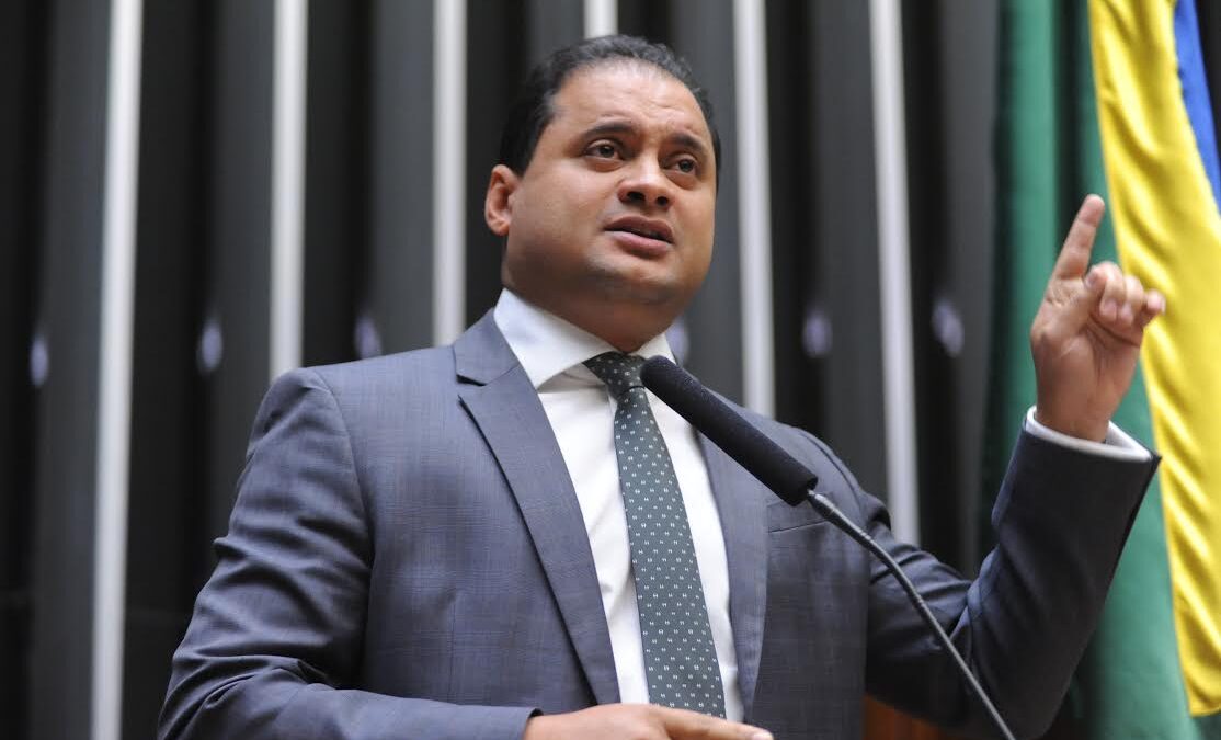 Weverton lidera intenções de votos, mostra pesquisa O Imparcial/Exata