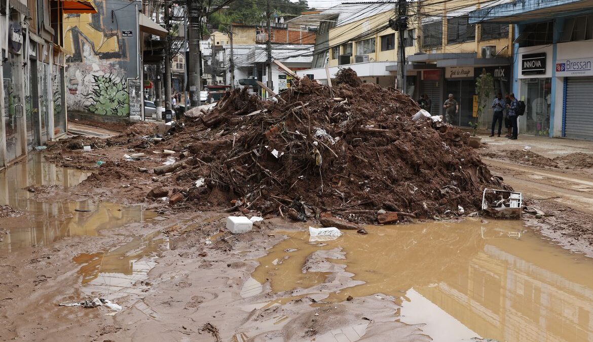 Petrópolis tem 198 mortes e 89 desaparecidos em decorrência da chuva