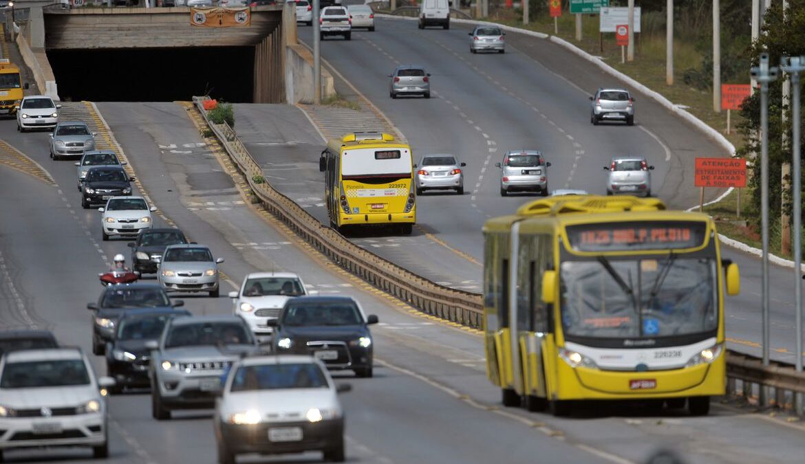 Prefeitura disponibiliza serviços e frota de ônibus extra durante shows de aniversário de São Luís na Praça Maria Aragão