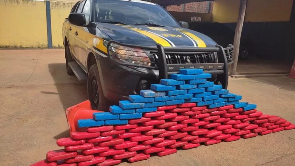 PRF apreende 128 kg de cocaína em Balsas