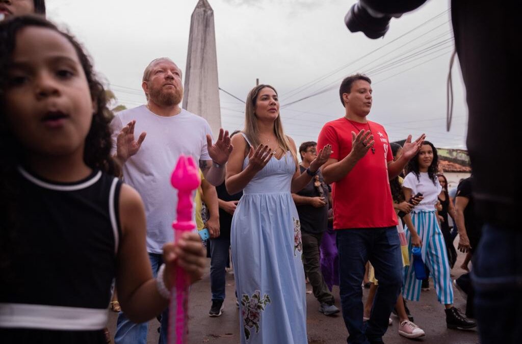 Othelino e Ana Paula prestigiam encerramento do festejo do padroeiro da cidade de Pinheiro