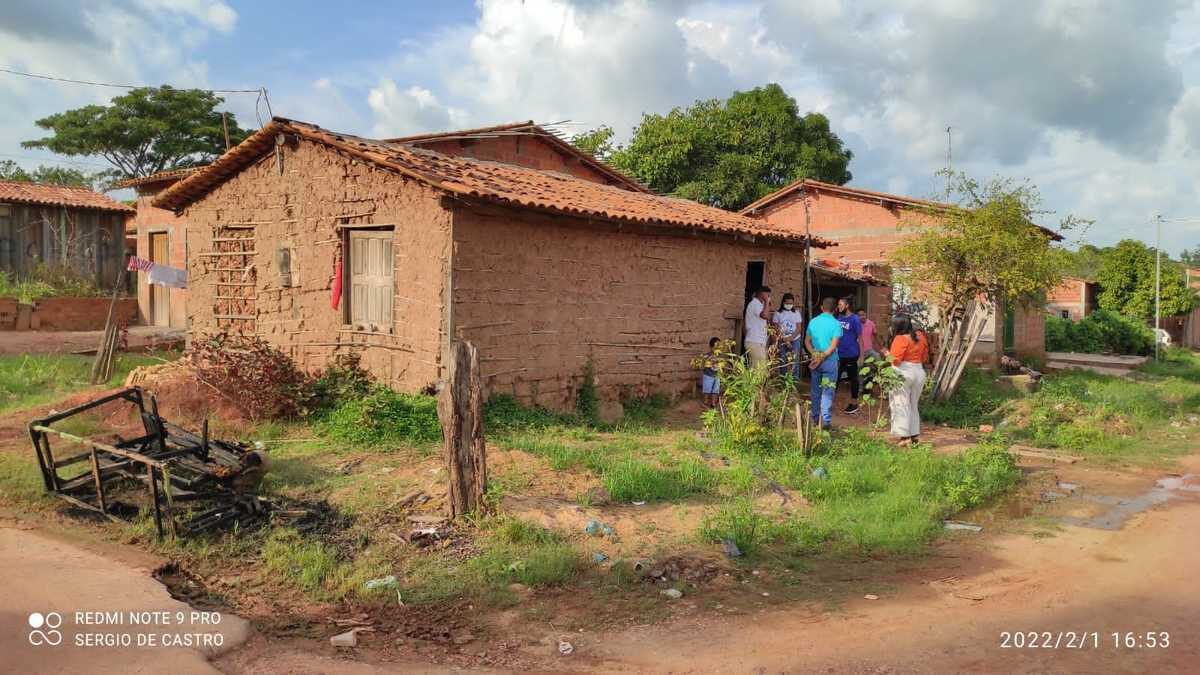 Casa de idosa é construída com recursos de penas em João Lisboa