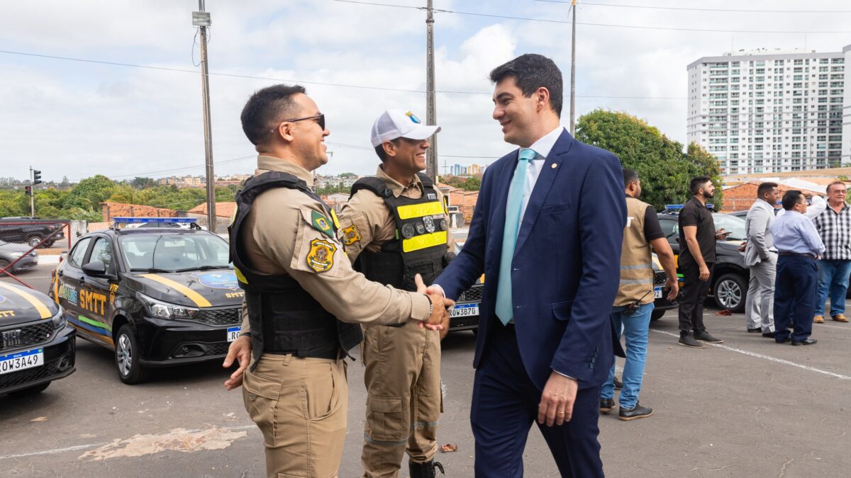 Fernando Braide participa da entrega de novas viaturas para reforçar a segurança no trânsito da capital