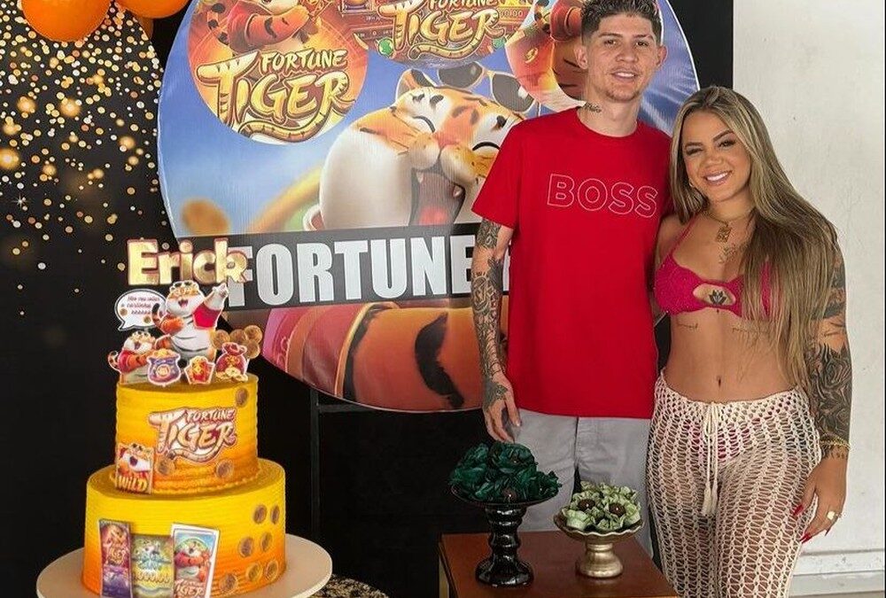 Casal de influencers do ‘Jogo do Tigre’ está envolvido com tráfico, vendas de armas e até homicídios, diz Polícia